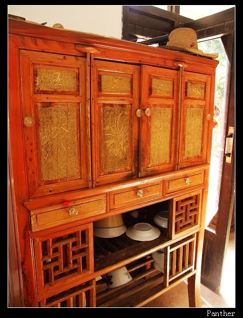 自主研发彝族建筑装饰,家具,银饰