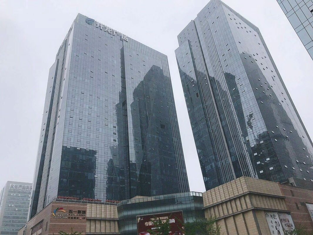 自贸试验区郑州片区(郑东)商鼎路78号升龙广场3号楼a座2503号查看大图