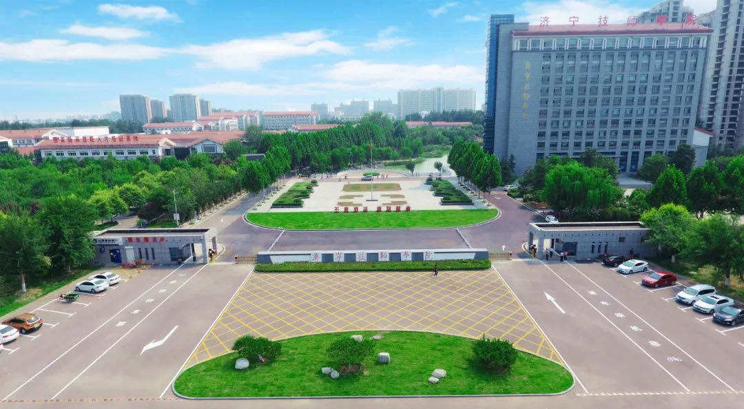 一百余人,总部位于山东省省会济南市,在烟台,济宁,泰安,菏泽设有分校