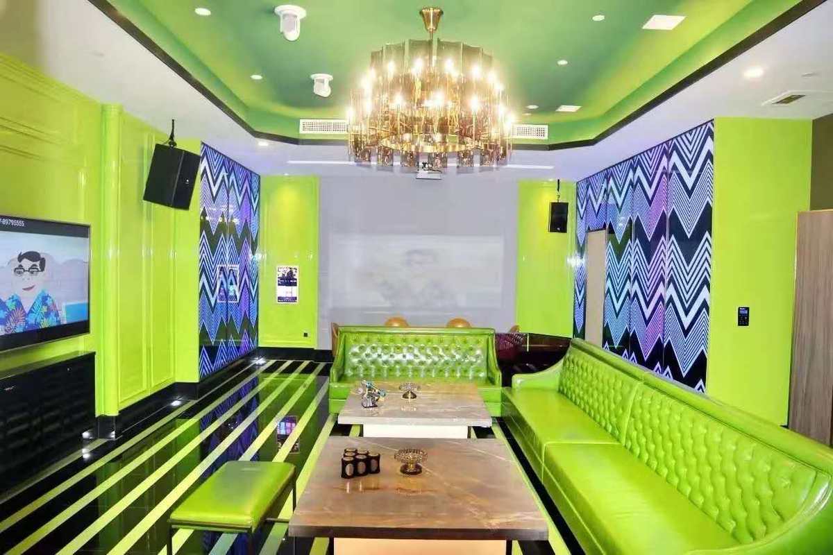 温州市鹿城区伯爵主题量贩歌厅