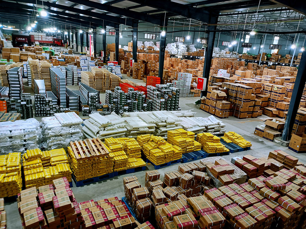 现有员工100多人,仓储面积10000平,现已成为四川最大五金建材配送公司