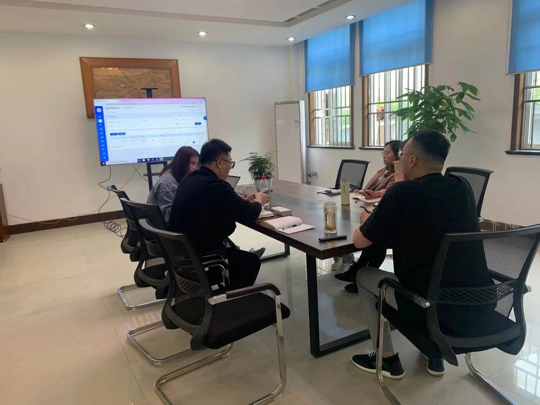杭州兴鑫新材料有限公司位于杭州市萧山区,为省内专业从事资源再生