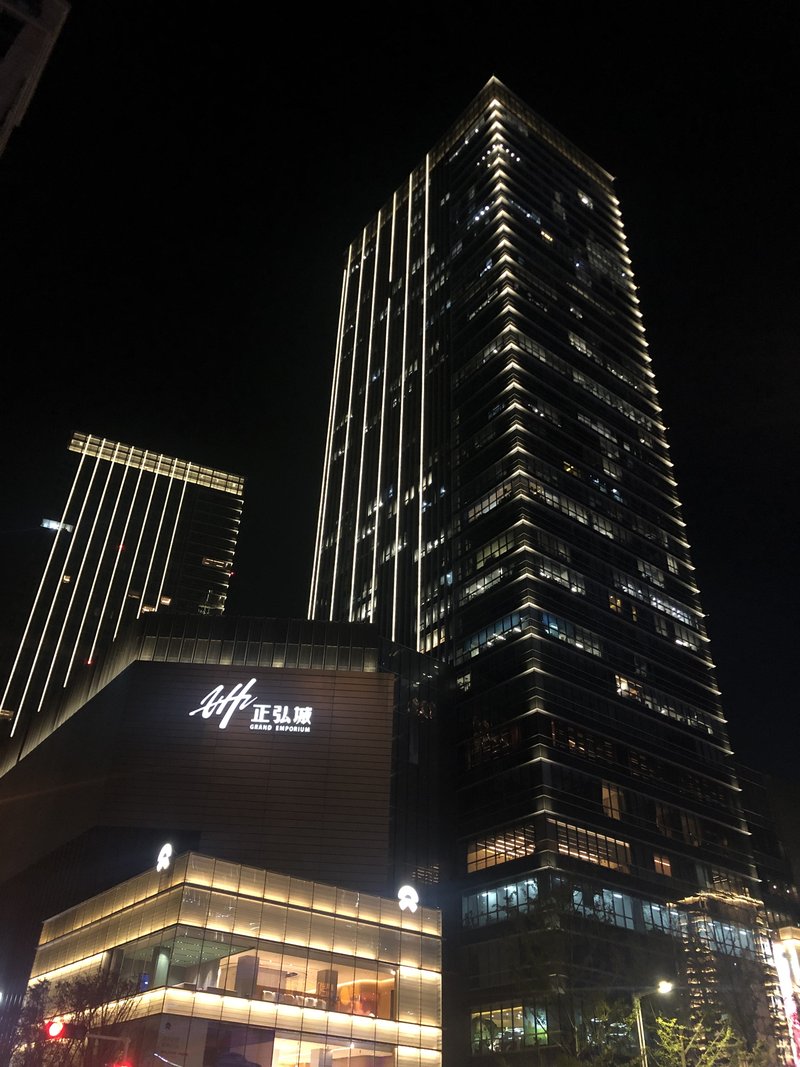 查看全部内容思无垠,行无尽,勒马听风,勇闯天涯上海小象,您身边的私人