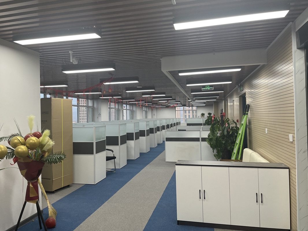 厦门领商科技有限公司招聘_天津商诚网科技有限公司 智联_天津浔兴拉链科技有限公司电话