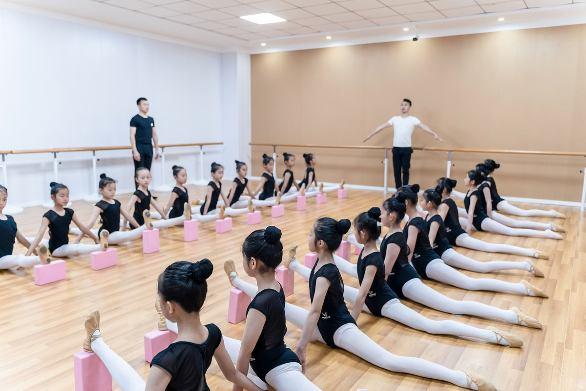 济宁市任城区小白鸽少儿舞蹈培训学校