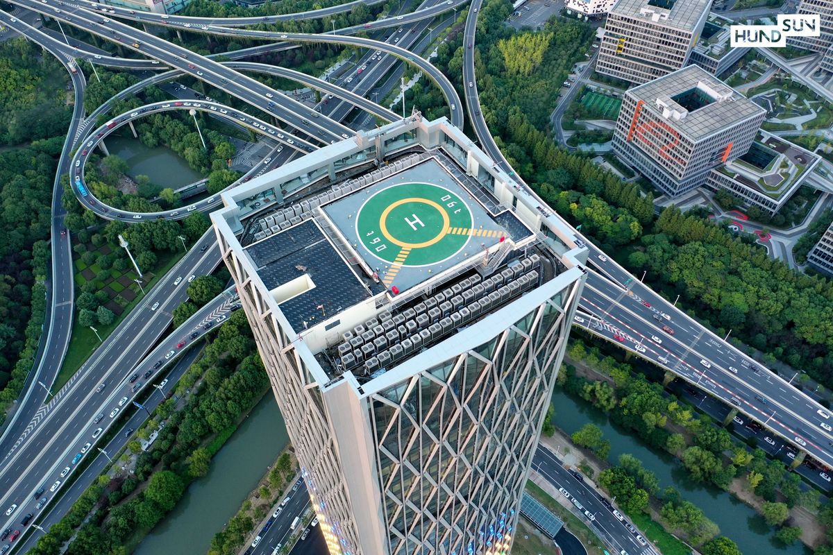 恒生电子是一家以"让金融变简单"为使命的金融科技公司,总部位于中国